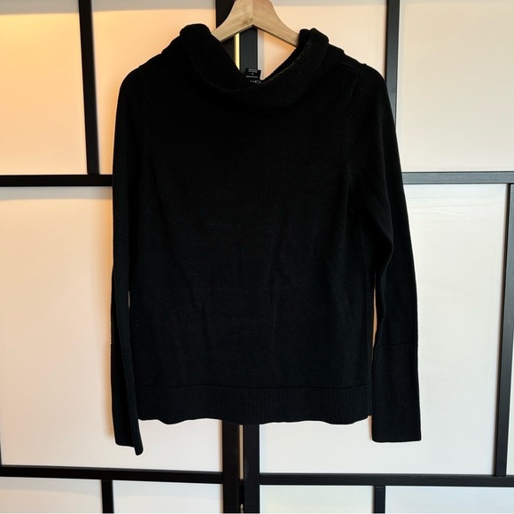 Oakley Women’s black knit sweater. Size small - Picture 6 of 15